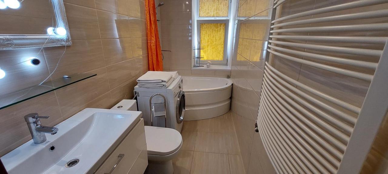 ParkCosyLux two bedrooms apart Free Parking Riga Buitenkant foto