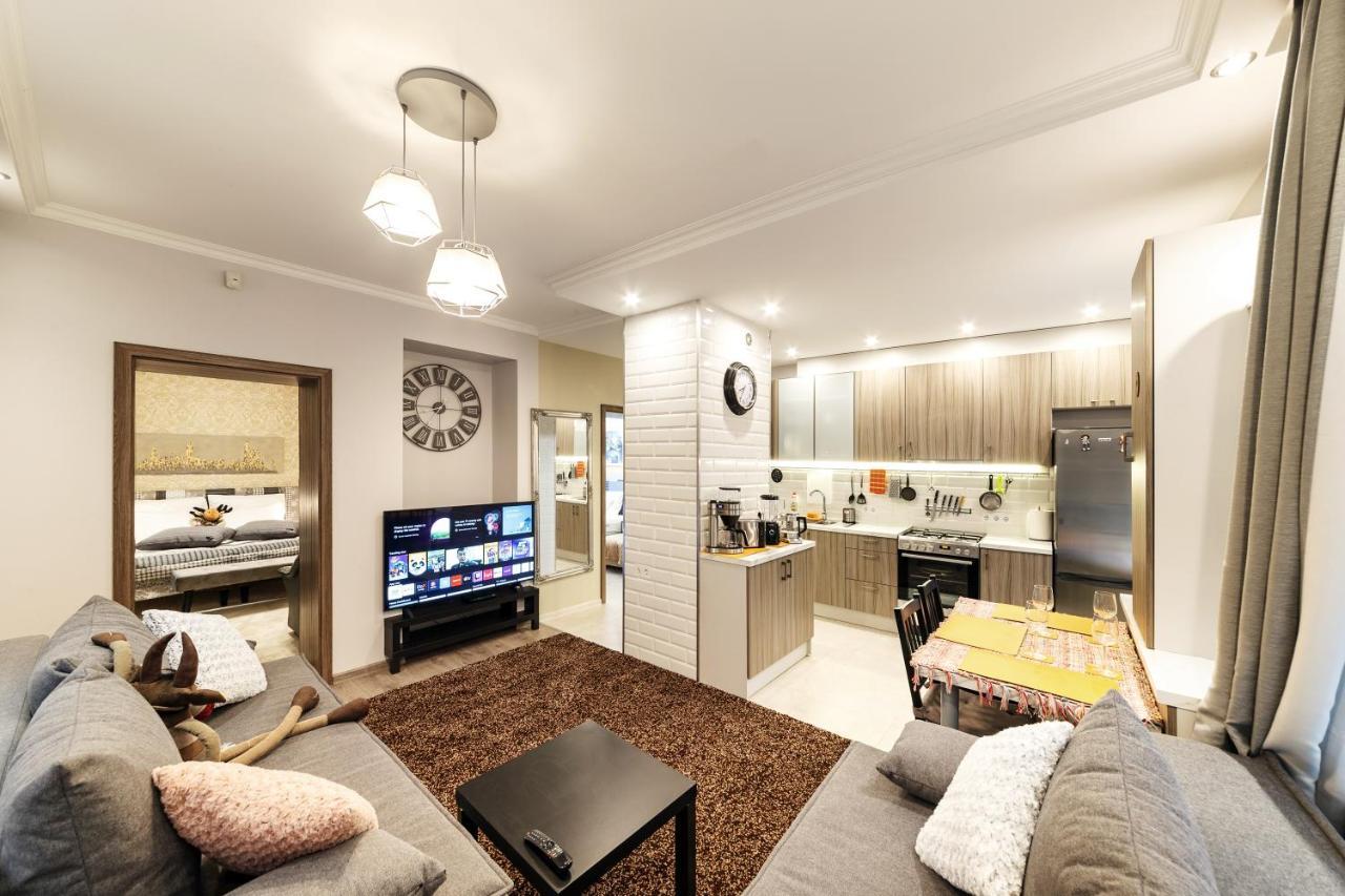 ParkCosyLux two bedrooms apart Free Parking Riga Buitenkant foto